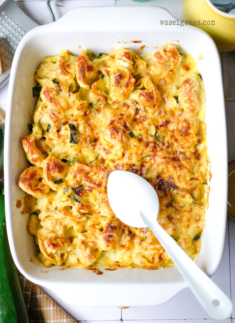 Rezept: Zucchini-Tortelloni-Auflauf - ein super einfaches vegetarisches Mittagessen oder Abendessen | Was koche ich heute? | waseigenes.com