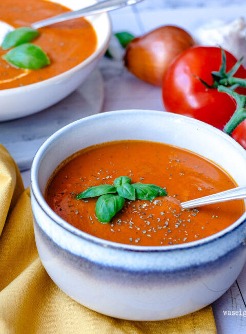 Tomatensuppe - frisch, würzig, einfach selbst gemacht | waseigenes.com