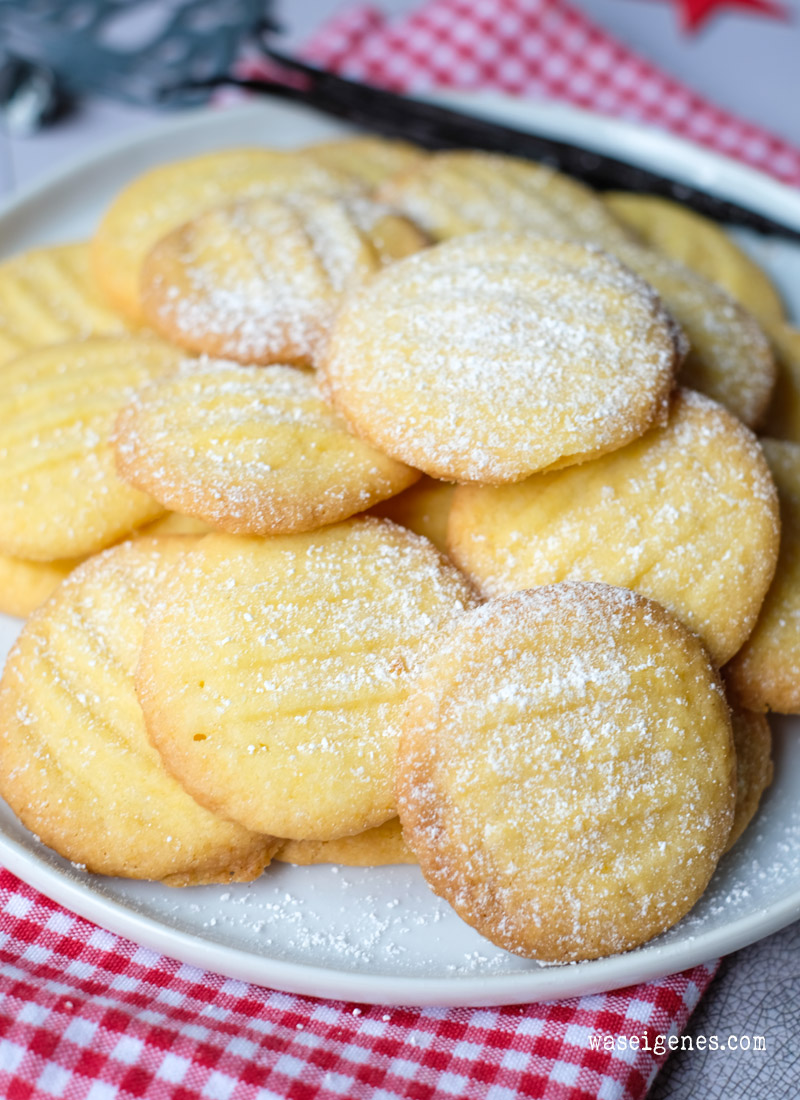 Rezept: Puddingplätzchen - Weihnachtsplätzchen mit Vanillepuddingpulver einfach backen, zarte Textur, vanillig und buttriger Geschmack | waseigenes.com