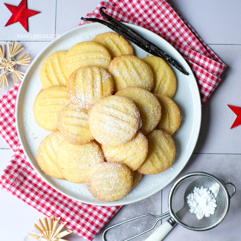 Rezept: Puddingplätzchen - ganz einfache Plätzchen mit Puddingpulver gebacken, zarte Textur, vanillig und buttriger Geschmack | waseigenes.com