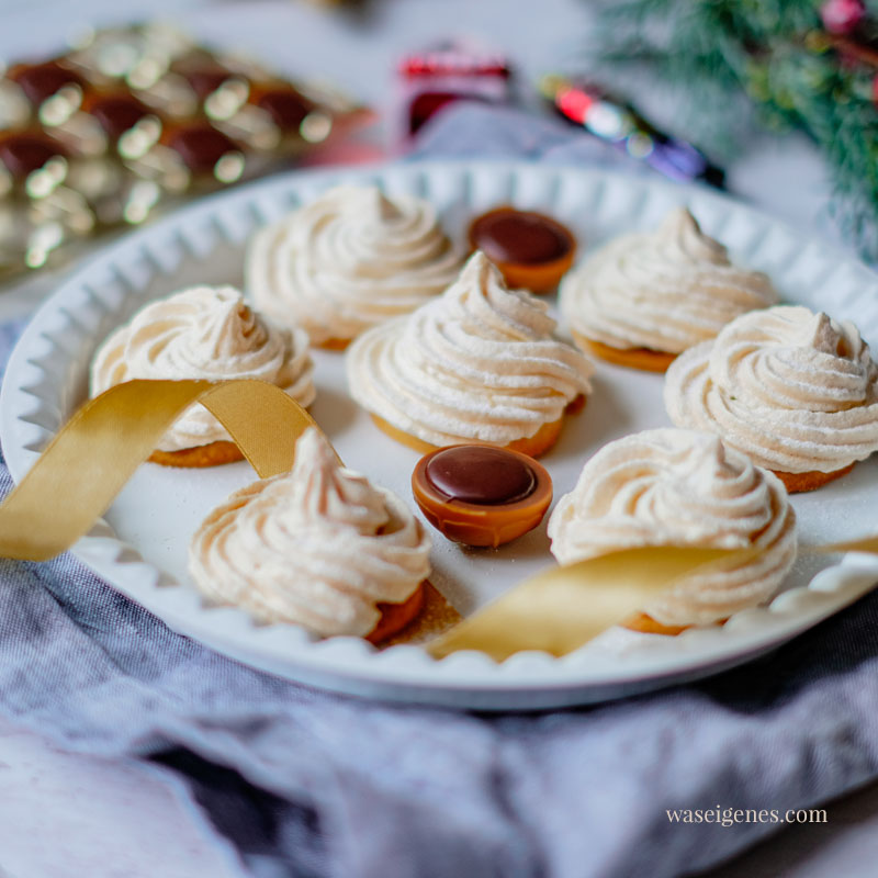 Rezept: Feenküsse - Mürbeteigplätzchen mit Schoko-Karamell-Kern und Baiserhaube, Weihnachtsplätzchen, waseigenes.com  