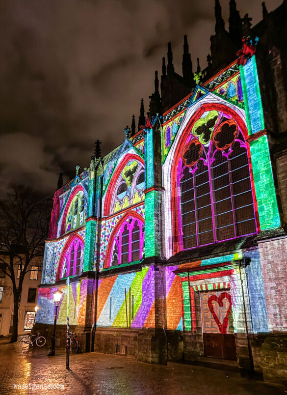 Utrecht - die bunte Stadt | Lichtprojektionen im Dezember und Januar | beleuchtete Häuserfassaden | waseigenes.com