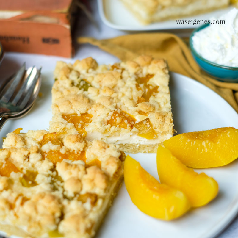 Rezept: Schneller Quark-Streuselkuchen mit Pfirsichen, fruchtig, cremig und knusprig! Was backe ich heute? waseigenes.com