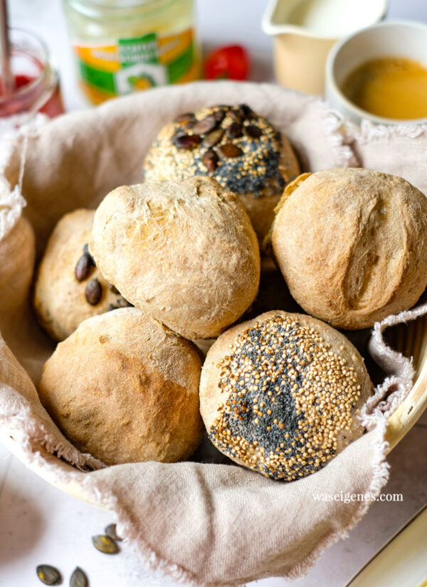 Sonntagsbrötchen selber backen | einfaches über-Nacht-Rezept Sonntagsbrötchen selber backen | einfaches über-Nacht-Rezept