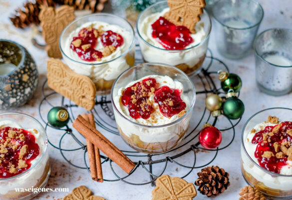 Rezept: Spekulatius Tiramisu mit Apfelkompott und Preiselbeeren | ganz einfach, grandios lecker und das beste Dessert für Weihnachten | waseigenes.com