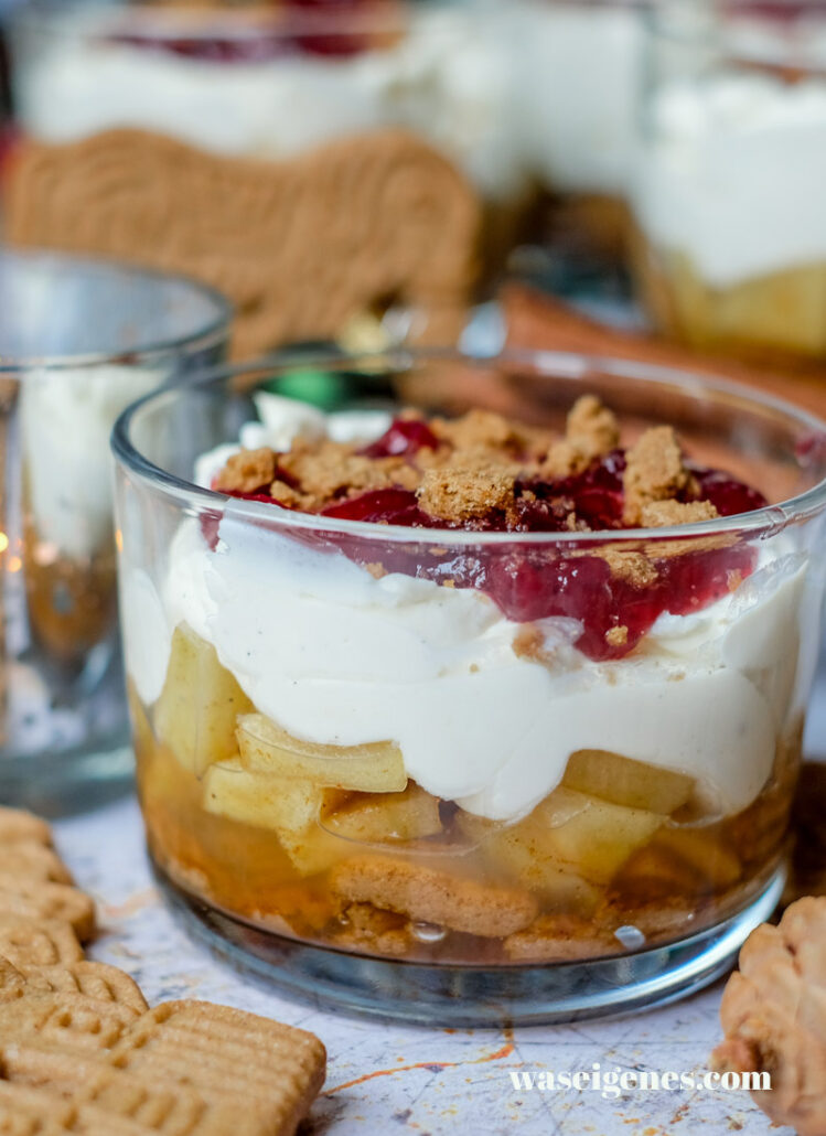 Rezept: Spekulatius Tiramisu mit Apfelkompott und Preiselbeeren | ganz einfach, grandios lecker und das beste Dessert für Weihnachten | waseigenes.com
