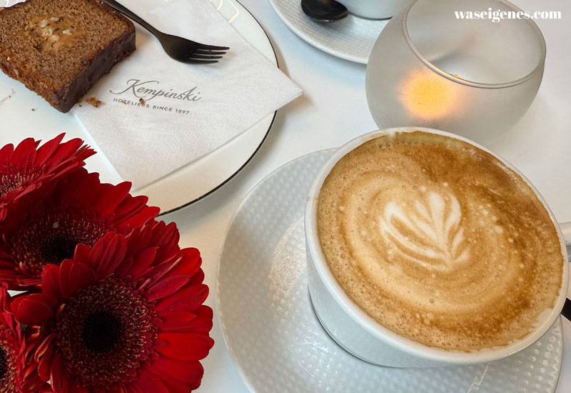 Berlin to go - waseigenes.com Adlon To Go Coffee Shop