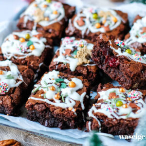 Weihnachtsbrownies mit Pekannüssen und Cranberries - Weihnachtsgebäck einfach