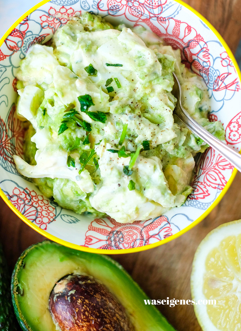 Cremiger Eiersalat mit Avocado - super schnell, ganz einfach 