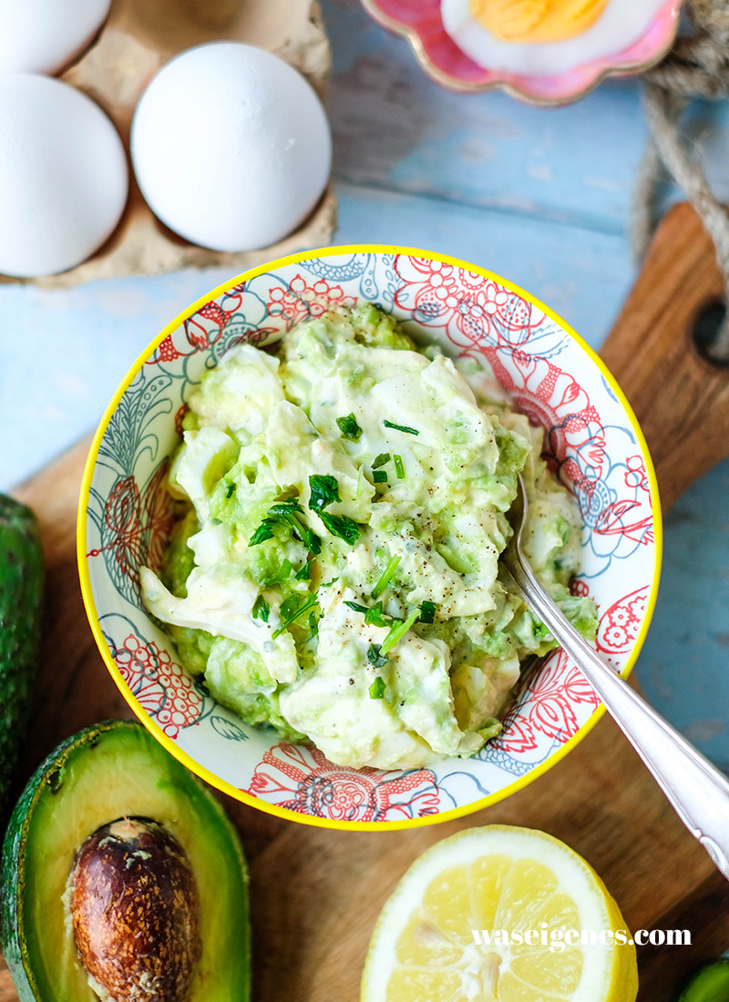 Cremiger Eiersalat mit Avocado - super schnell, ganz einfach 