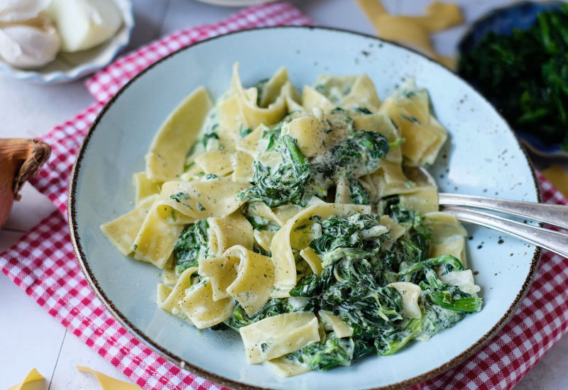 Spinatnudeln mit Frischkäse – schnelles Pasta Rezept