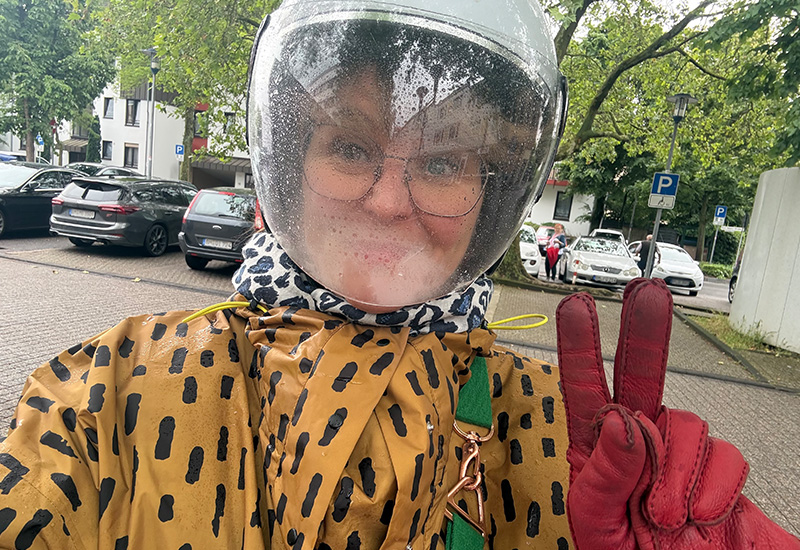 12 von 12 im Juni 2026 | Mein Tag in Bildern | waseigenes.com
Auf der vespa