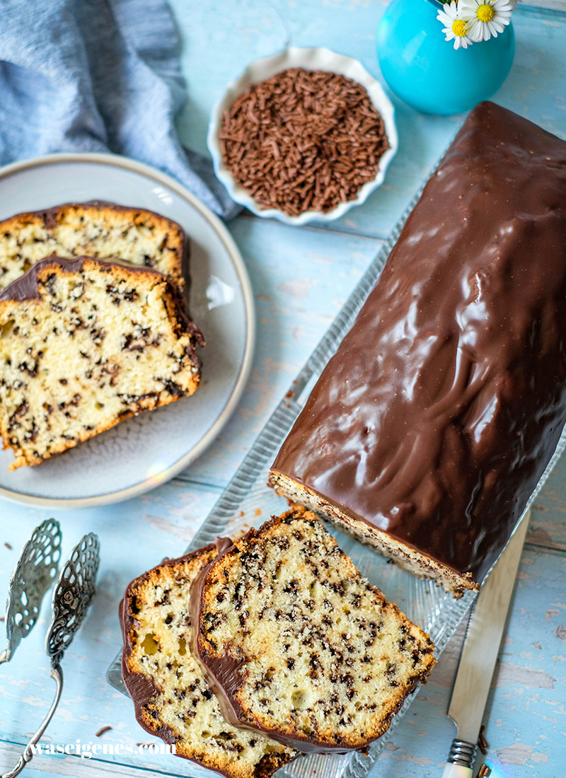 Rezept für einen saftigen Ameisenkuchen mit Schokostreuseln, Eierlikör und Schoko-Ganache | waseigenes.com