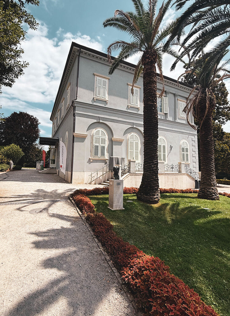 Opatija in Kroatien: prächtige Villen, die berühmte Küstenpromenade Lungomare und andere Villa Angiolina an der Kvarner Bucht | waseigenes.com