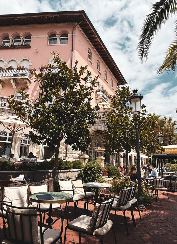 Opatija in Kroatien: prächtige Villen, die berühmte Küstenpromenade Lungomare an der Kvarner Bucht | waseigenes.com