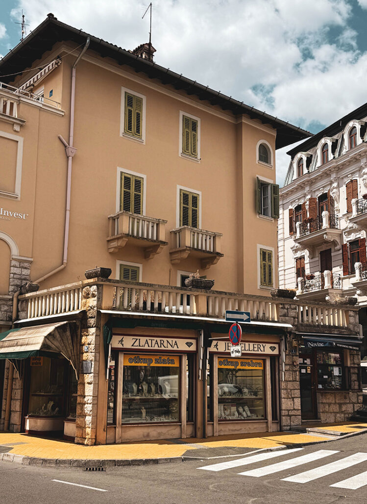 Opatija in Kroatien: prächtige Villen, die berühmte Küstenpromenade Lungomare und andere Sehenswürdigkeiten an der Kvarner Bucht | waseigenes.com