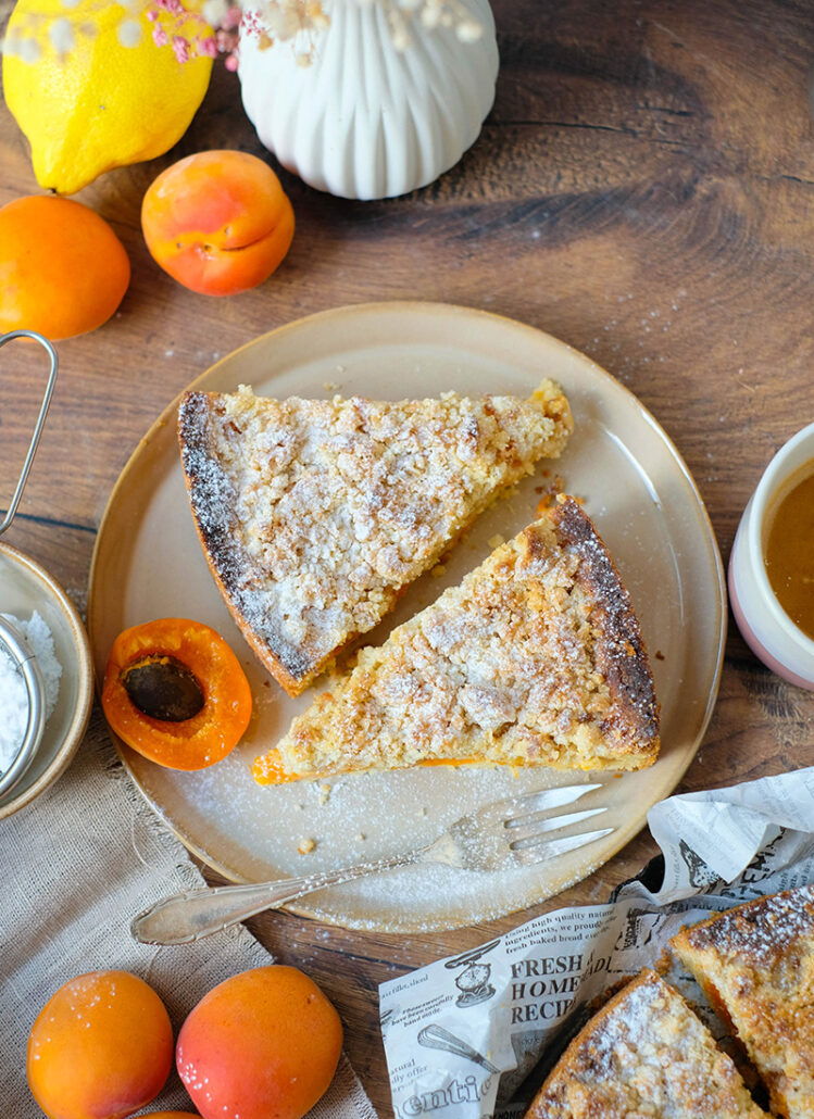 Rezept für einen einfachen Aprikosenkuchen mit Streuseln von waseigenes.com