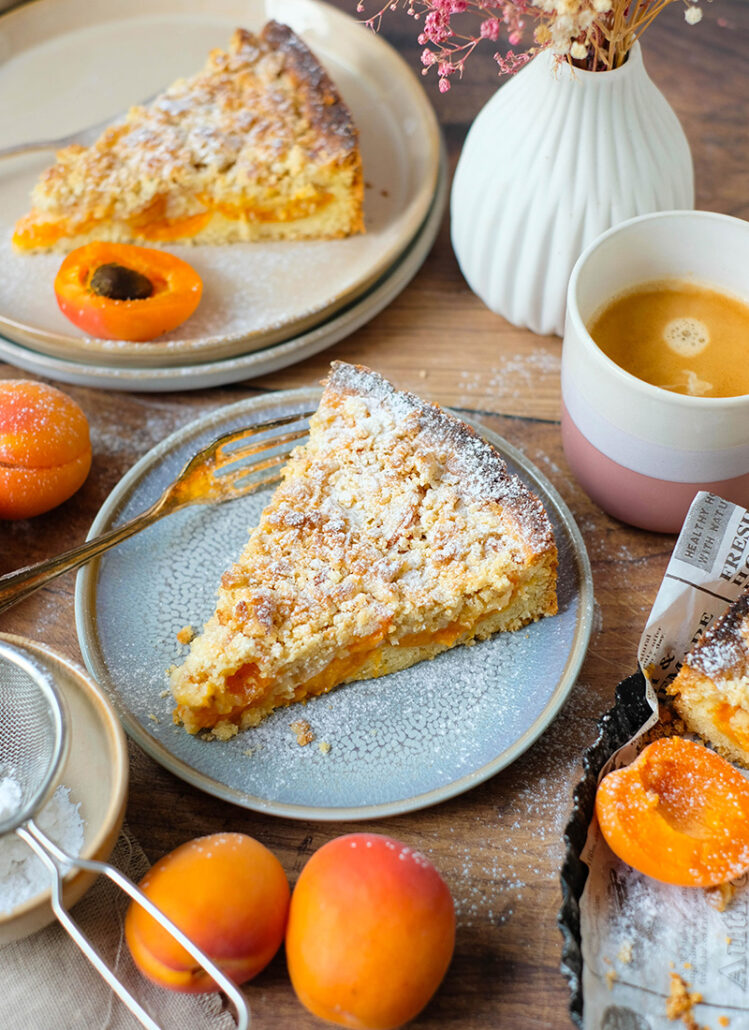 Rezept für einen einfachen Aprikosenkuchen mit Streuseln von waseigenes.com