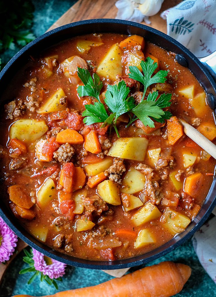 Herzhafter Bauerntopf mit Hackfleisch, Kartoffeln und Paprika - Rezept von waseigenes.com